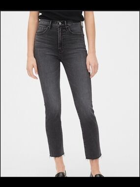 Gap High-Rise 1969 Cigarette Slim Crop Jeans - Black Wash Raw Hem W27 R